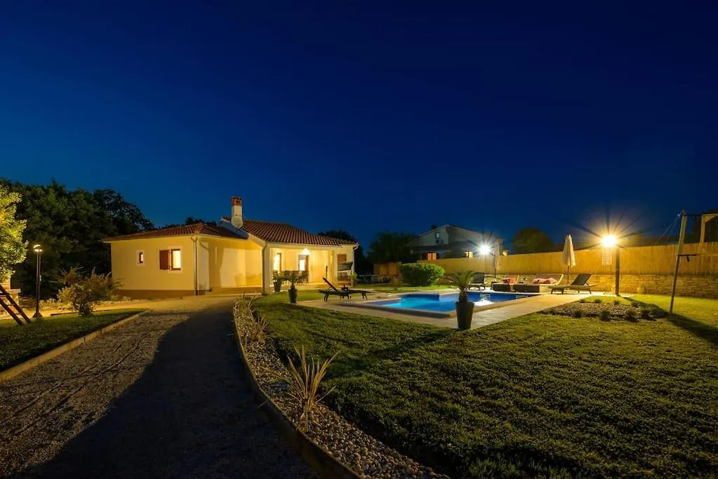 Villa Karla By Istrialux Bale